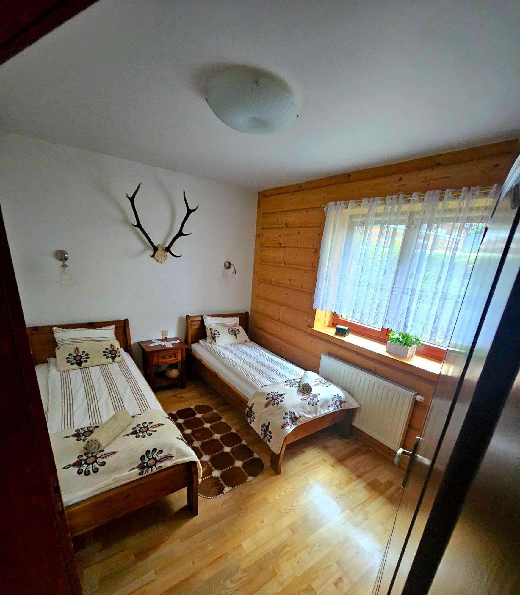 Apartament Z Widokiem Na Gory - Split Ac, Private Terrace, Private Parking كوشتيليسكا المظهر الخارجي الصورة
